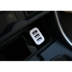 Ładowarka samochodowa AMIO 01027 3X USB