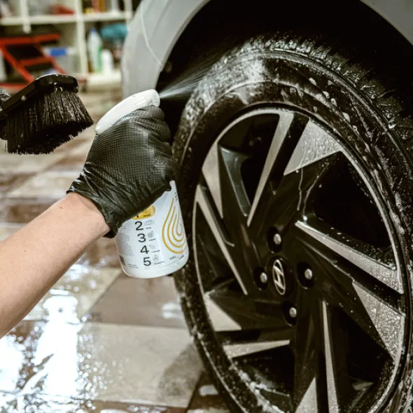 CLEANTLE Tire&Wheel Cleaner - do czyszczenia gumy i felg 5L